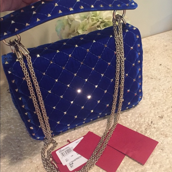 VALENTINO Rockstuds velvet shoulder bag - Picture 4 of 8